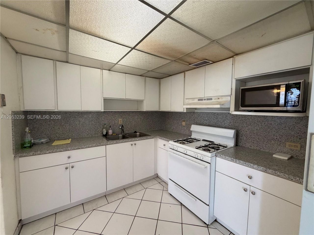 881 E 14th St , Hialeah, FL 33010 Photo