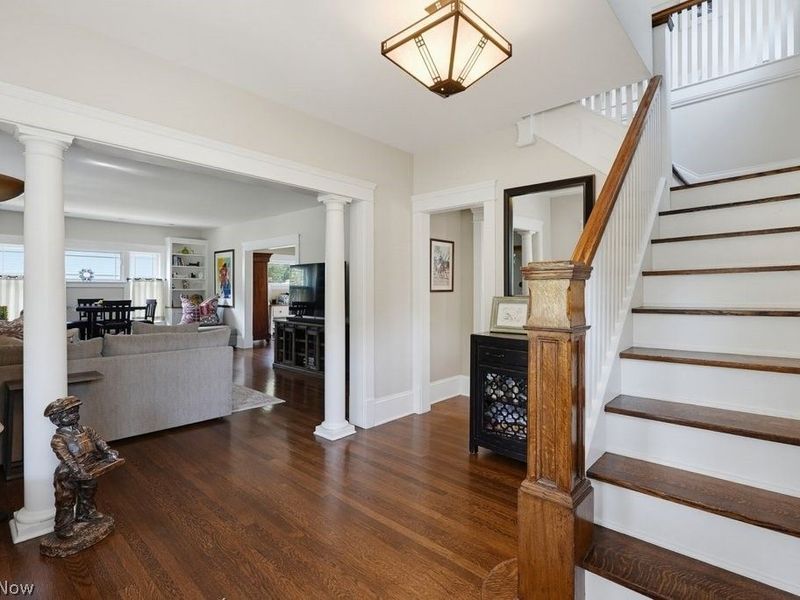 104 S Franklin Street, Chagrin Falls, OH 44022 Photo 9