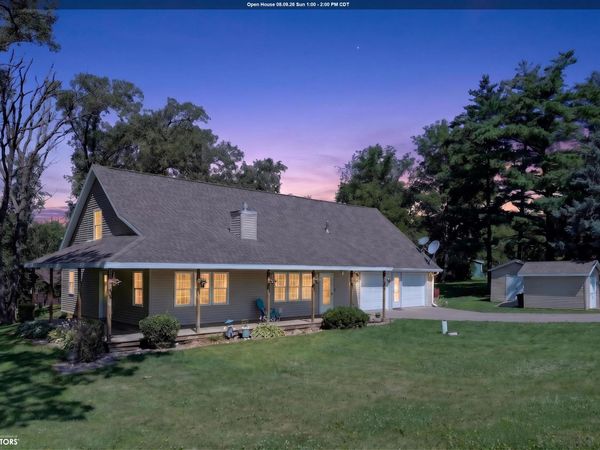 2178 C Avenue, Garwin, IA 50632