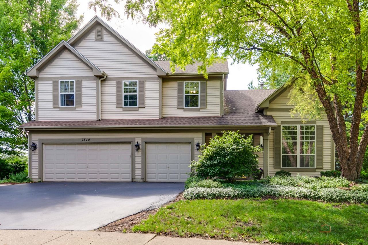 7510 Clarewood Lane , Gurnee, IL 60031