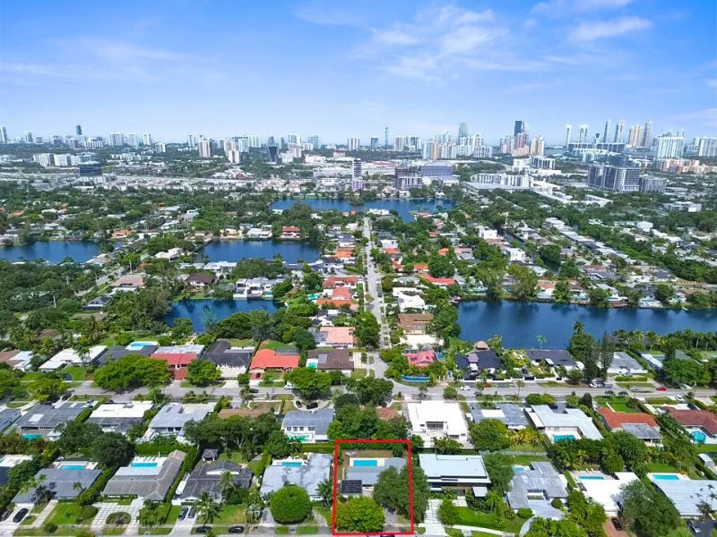 19711 NE 21st Court, Miami, FL 33179 Photo