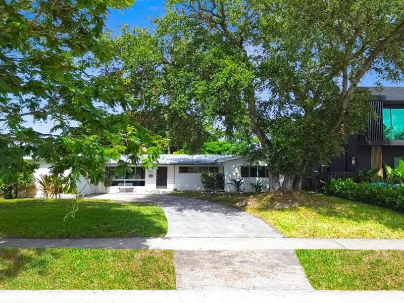 19711 NE 21st Court, Miami, FL 33179 Photo