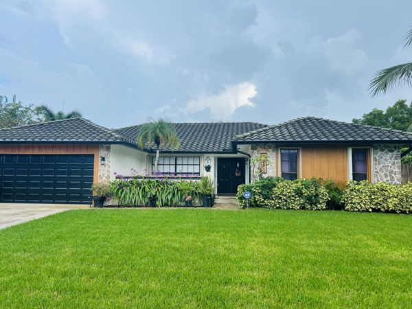 9680 NW 10th Court, Plantation, FL 33322