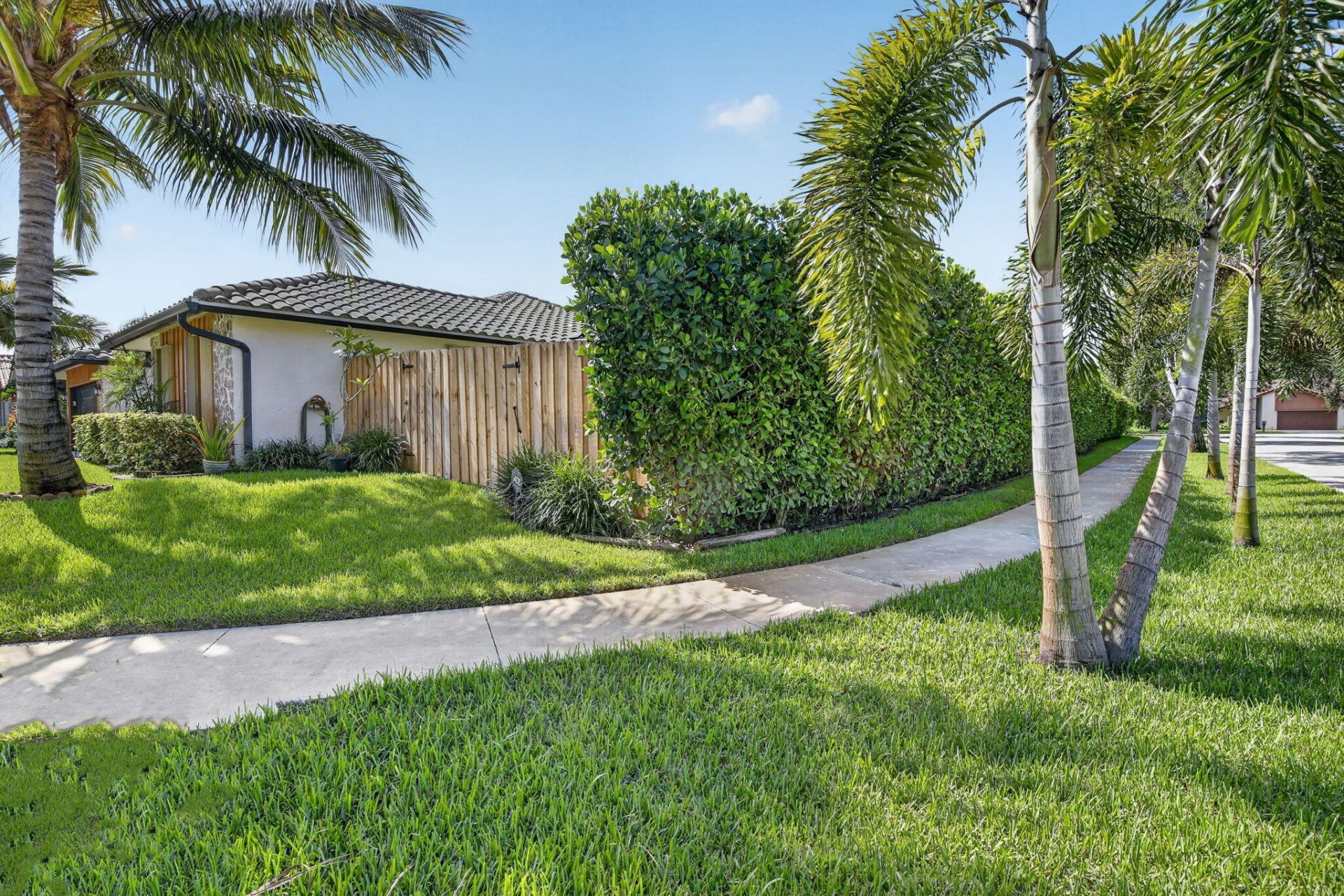 9680 NW 10th Court, Plantation, FL 33322 Photo