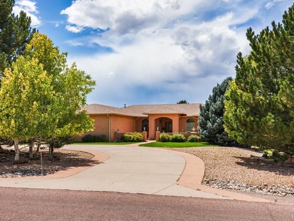 1155 S Greenway Ave, Pueblo, CO 81007