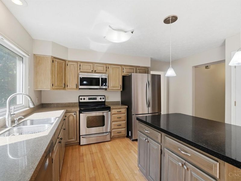 8730 Apple Blossom Lane, West Chester, OH 45069 Photo 3