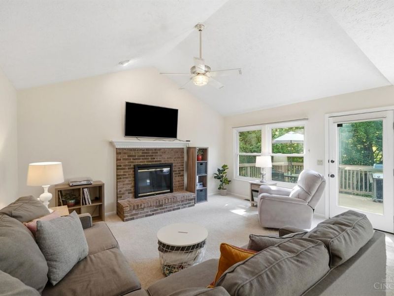 8730 Apple Blossom Lane, West Chester, OH 45069 Photo 6