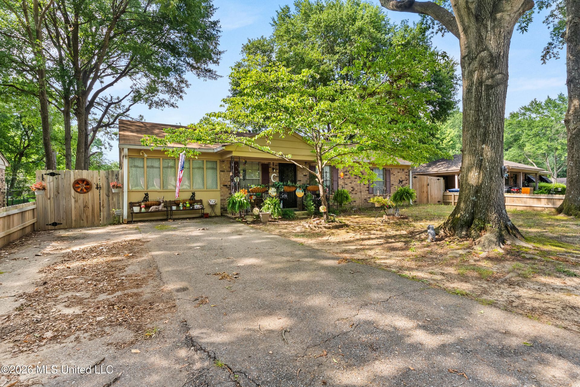 3010 Normandy Drive, Horn Lake, MS 38637 Main Photo