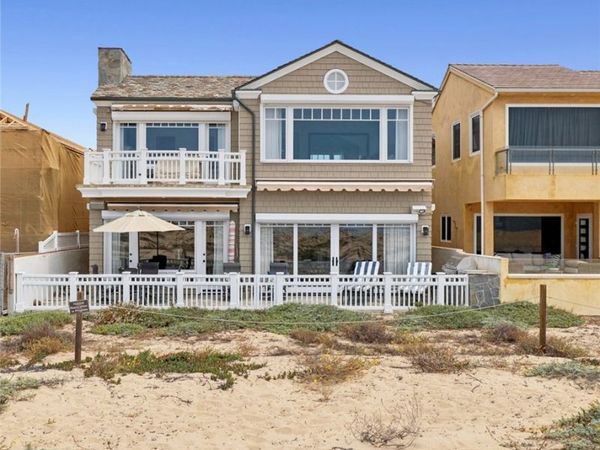 1550 E Oceanfront, Newport Beach, CA 92661