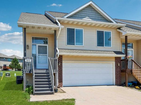 1873 Goose Lake Circle, North Liberty, IA 52317