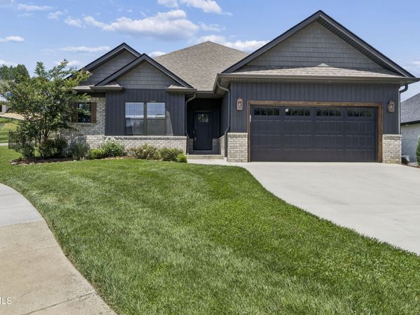 882 Gardenia Drive, Johnson City, TN 37615