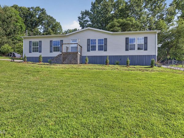 266 Deerfield Drive, Cleveland, VA 24225