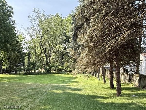 VL Stone Street , Almont Vlg, MI 48003