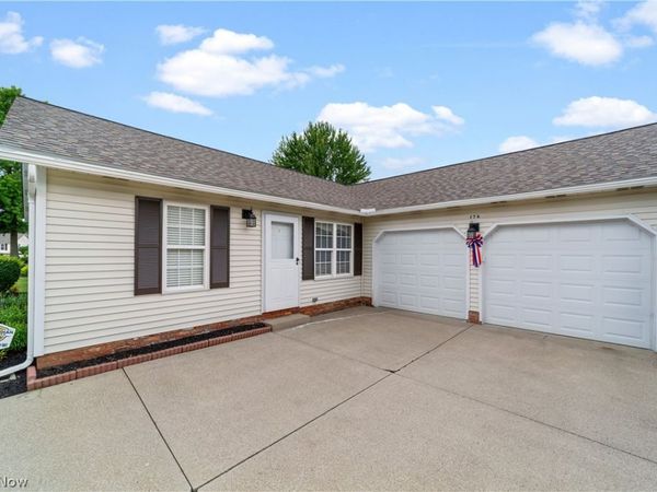 176 Newport Drive , Painesville, OH 44077