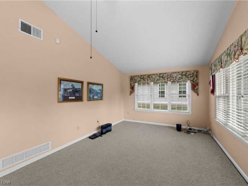176 Newport Drive, Painesville, OH 44077 Photo 18