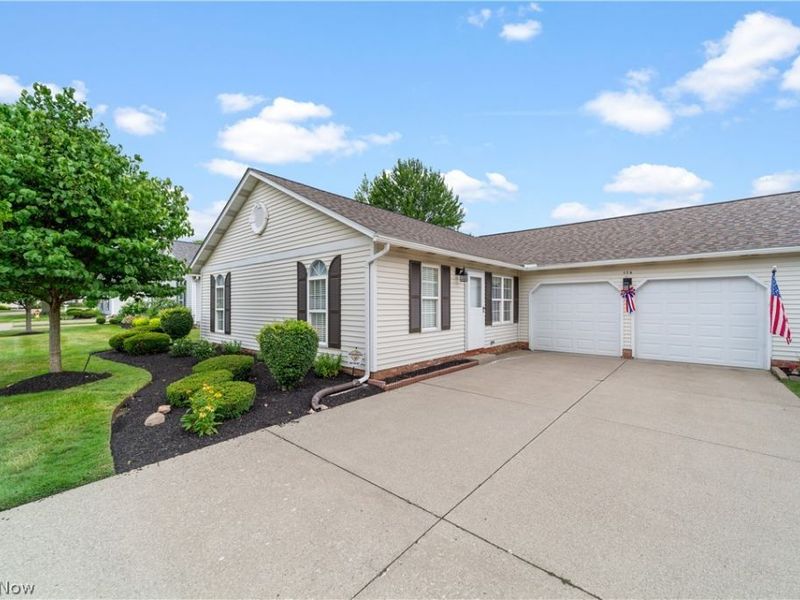 176 Newport Drive, Painesville, OH 44077 Photo 2