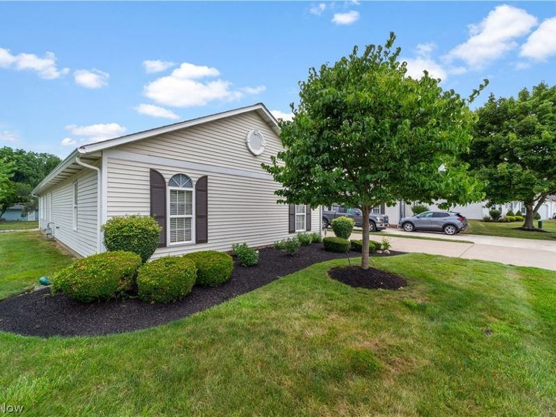 176 Newport Drive, Painesville, OH 44077 Photo 3