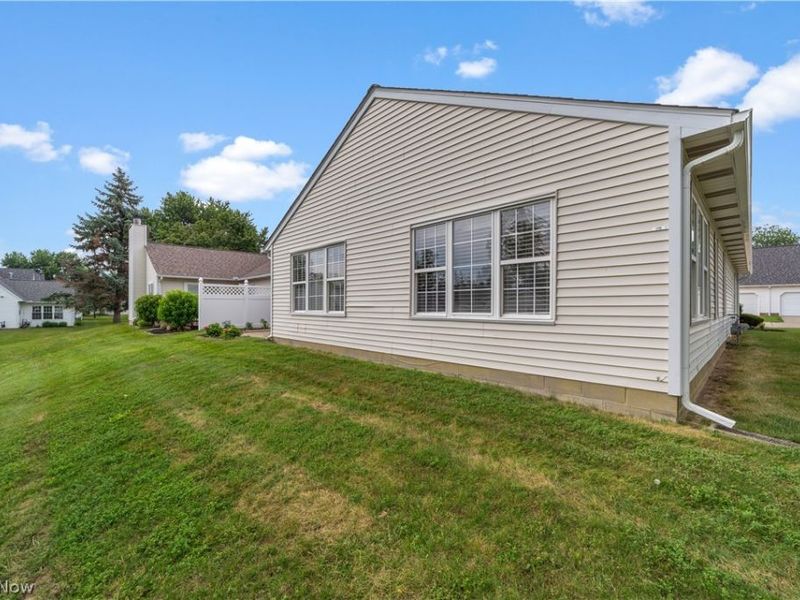176 Newport Drive, Painesville, OH 44077 Photo 5