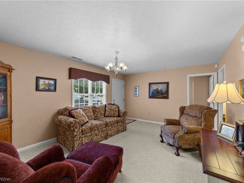 176 Newport Drive, Painesville, OH 44077 Photo 9