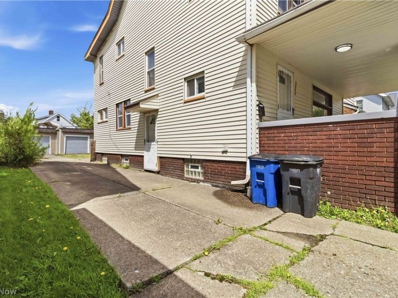 3370 E 137th Street, Cleveland, OH 44120 Photo 32