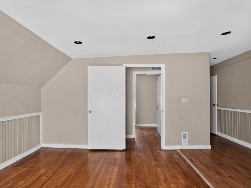 2388 Vendome Drive S, Columbus, OH 43219 Photo 14