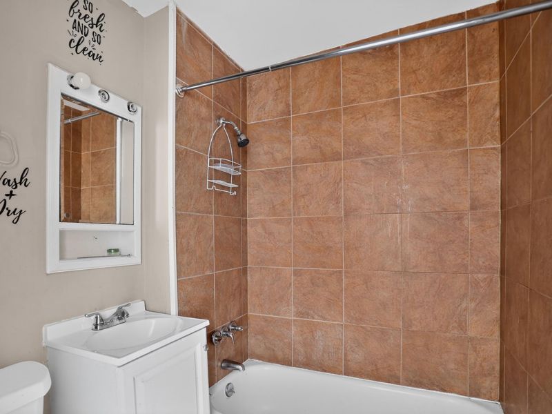 2388 Vendome Drive S, Columbus, OH 43219 Photo 20