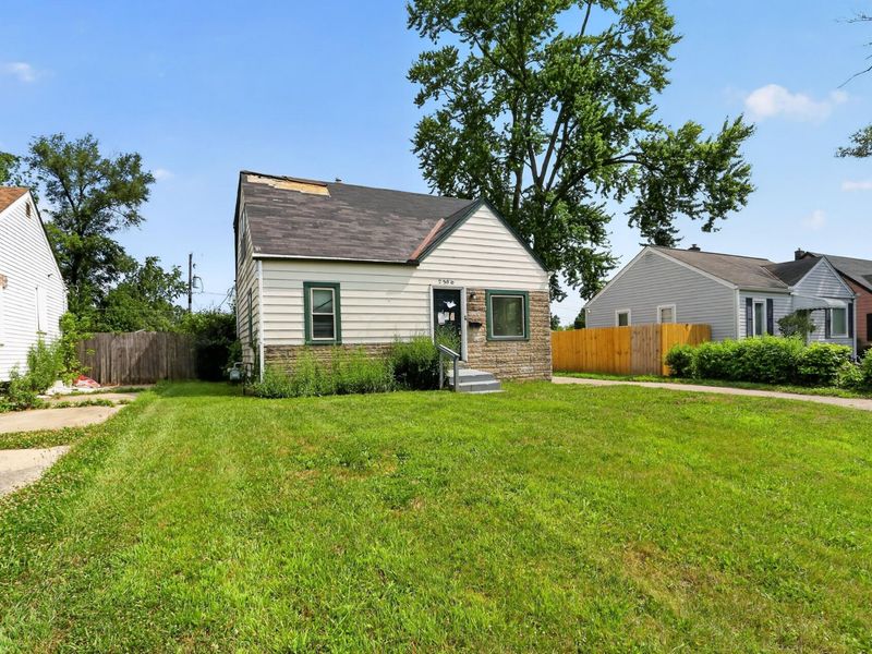 2388 Vendome Drive S, Columbus, OH 43219 Photo 3