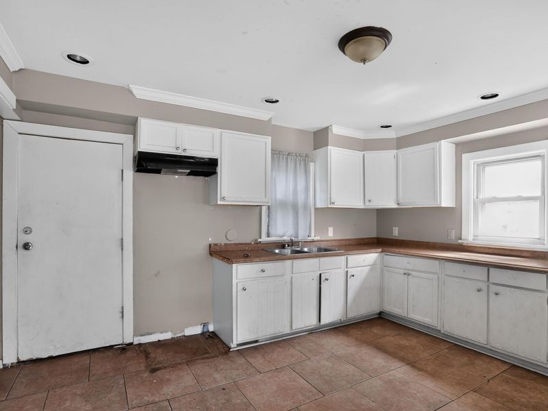 2388 Vendome Drive S, Columbus, OH 43219 Photo 8