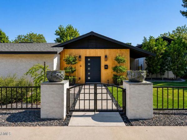 6245 N 16TH Avenue, Phoenix, AZ 85015