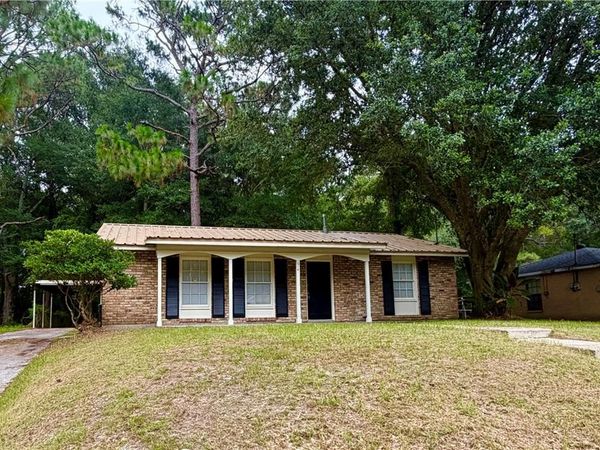 614 Masterson Avenue, Chickasaw, AL 36611