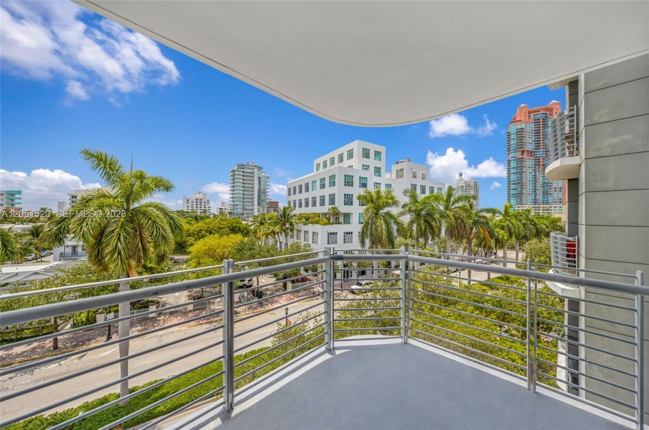 110 Washington Ave , Unit 2505, Miami Beach, FL 33139 Photo