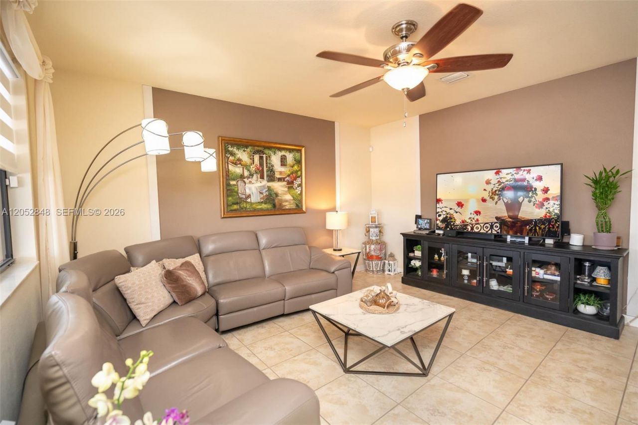 132 NE 26th Ave, Homestead, FL 33033 Photo