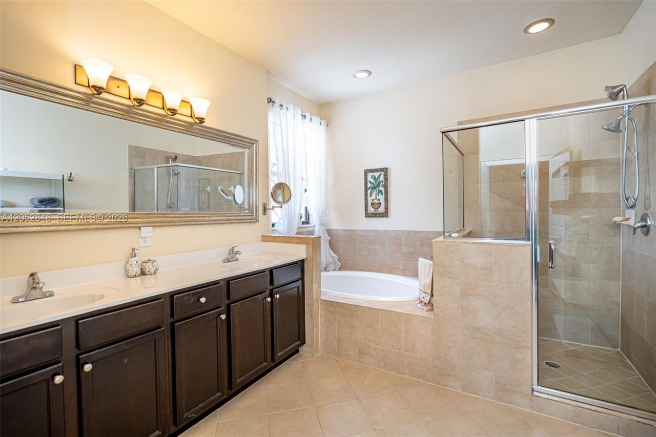 132 NE 26th Ave, Homestead, FL 33033 Photo