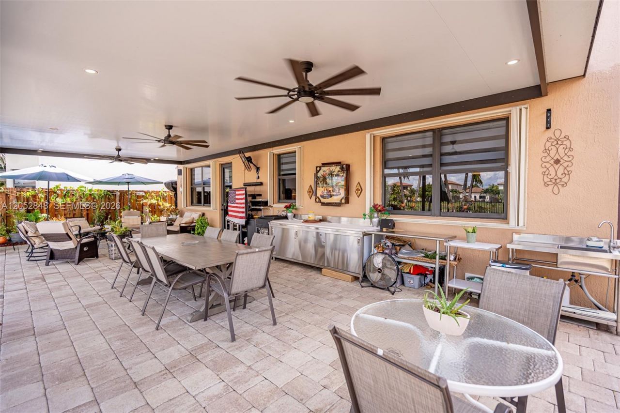 132 NE 26th Ave, Homestead, FL 33033 Photo