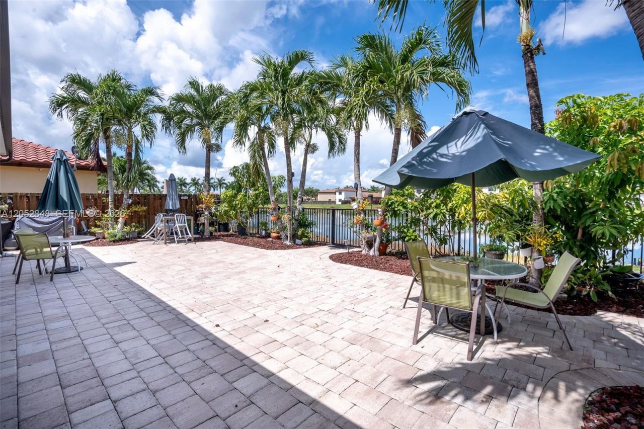 132 NE 26th Ave, Homestead, FL 33033 Photo