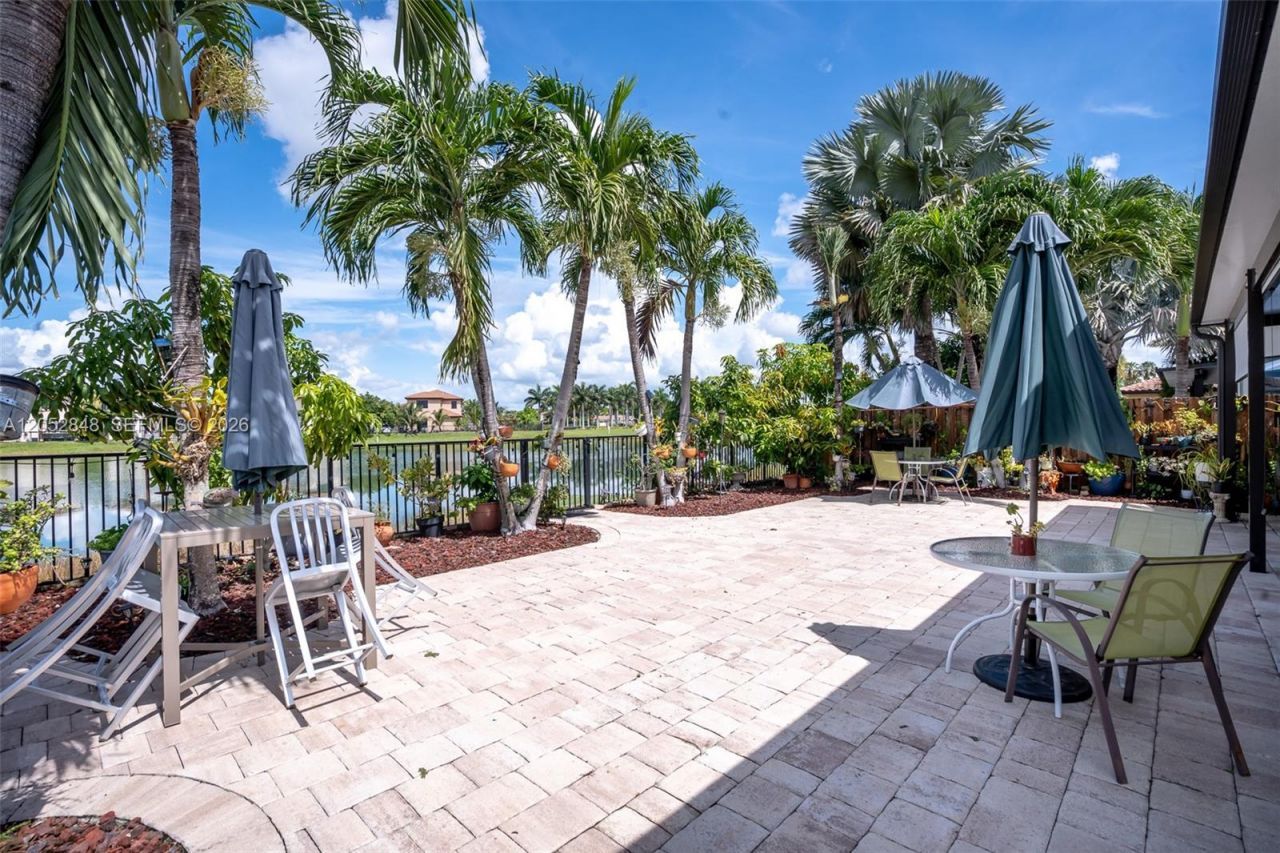 132 NE 26th Ave, Homestead, FL 33033 Photo