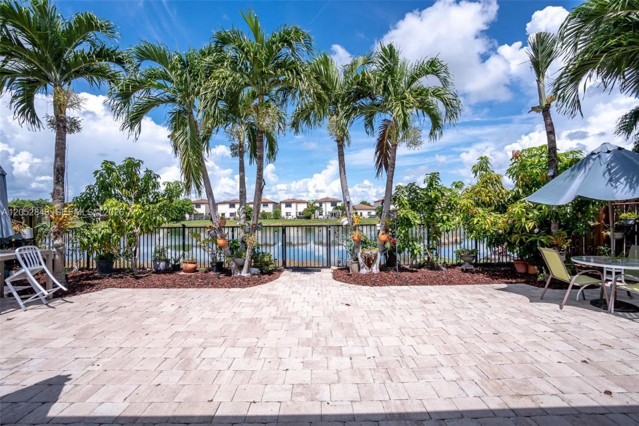 132 NE 26th Ave, Homestead, FL 33033 Photo
