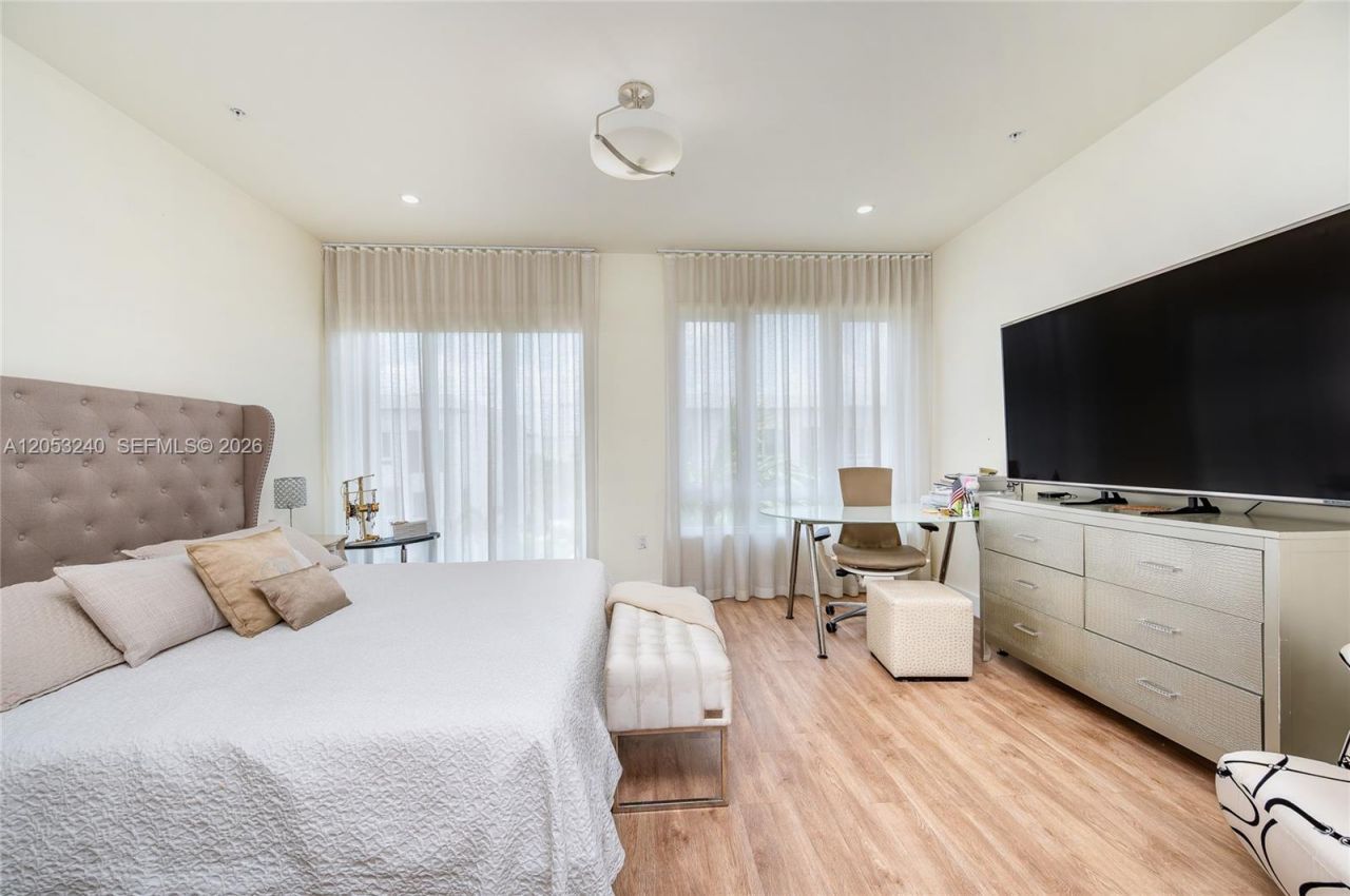 10265 NW 63rd Ter , Unit 204, Doral, FL 33178 Photo