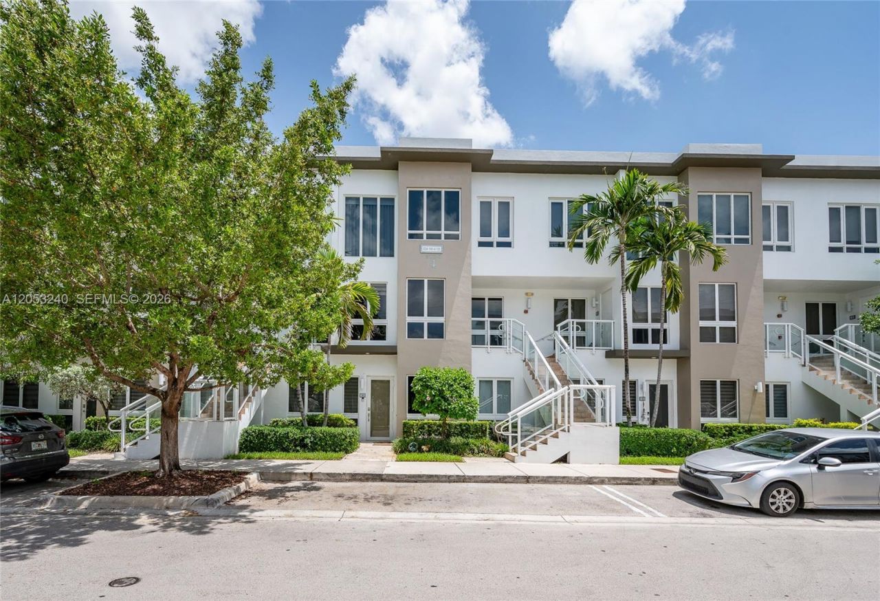 10265 NW 63rd Ter , Unit 204, Doral, FL 33178 Photo