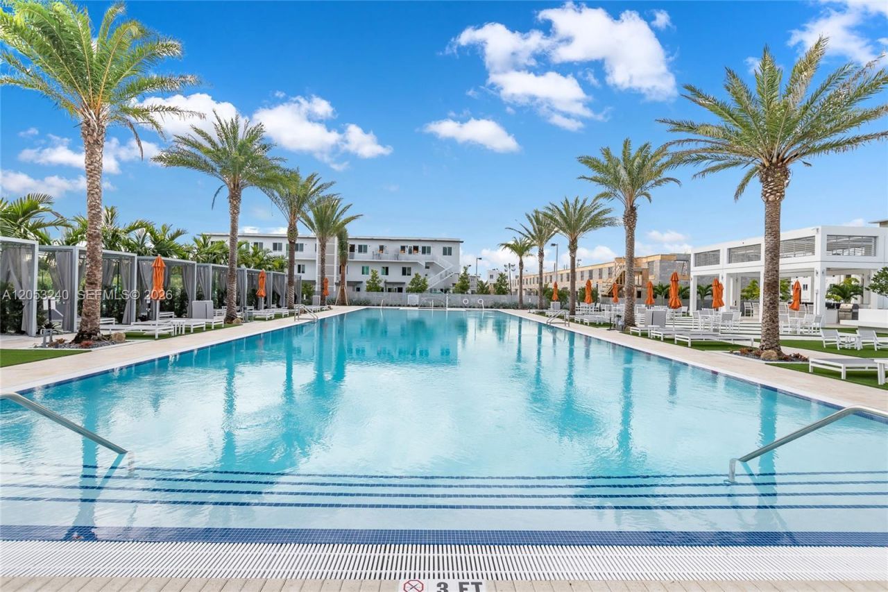 10265 NW 63rd Ter , Unit 204, Doral, FL 33178 Photo