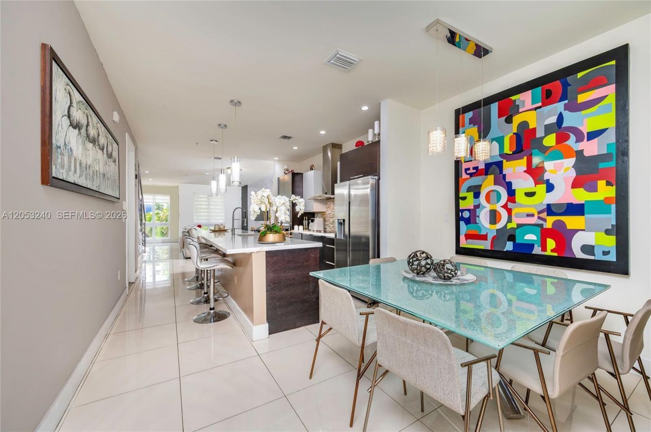 10265 NW 63rd Ter , Unit 204, Doral, FL 33178 Photo