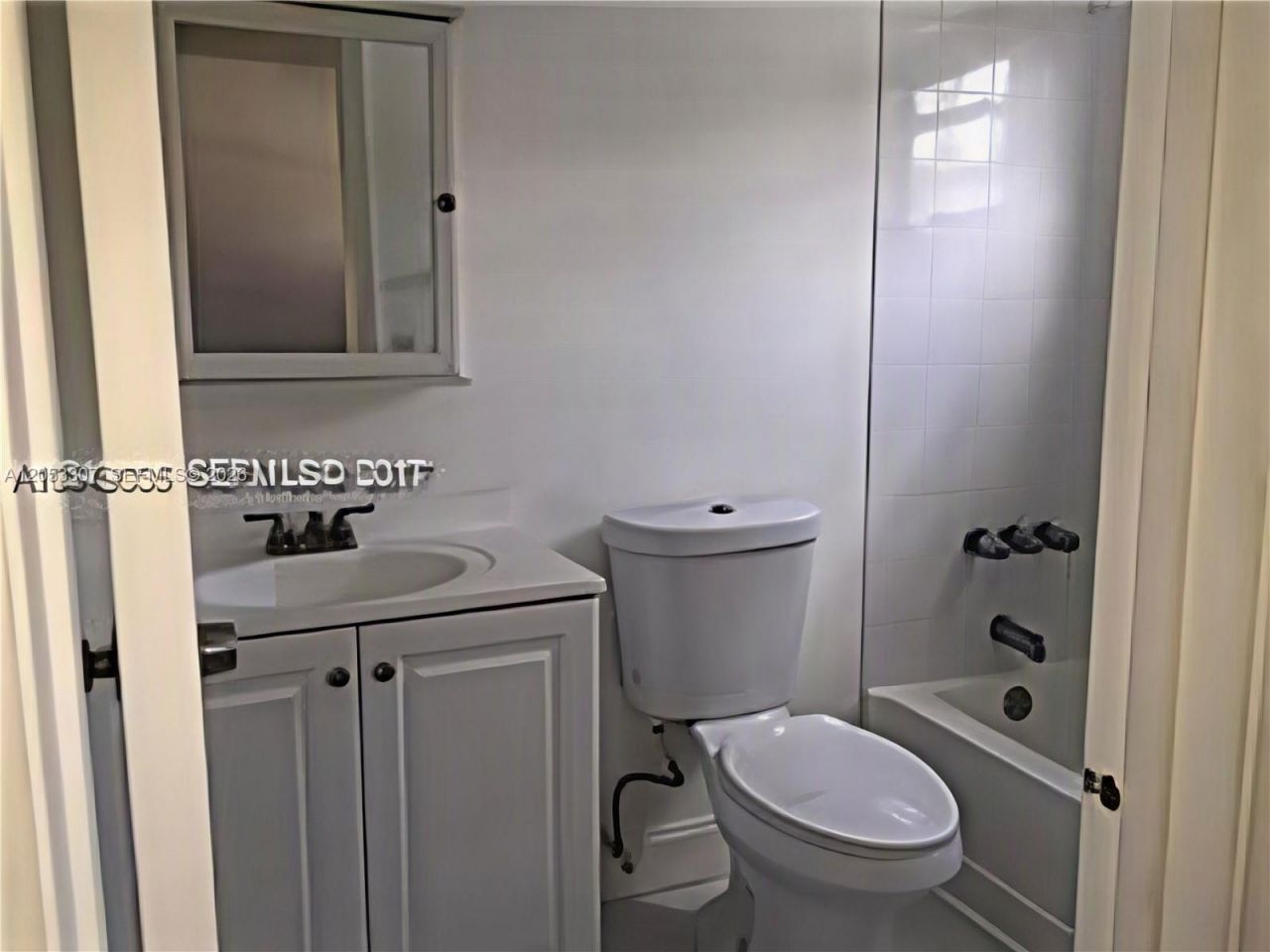 8185 NW 7th St., Unit 101, Miami, FL 33126 Photo