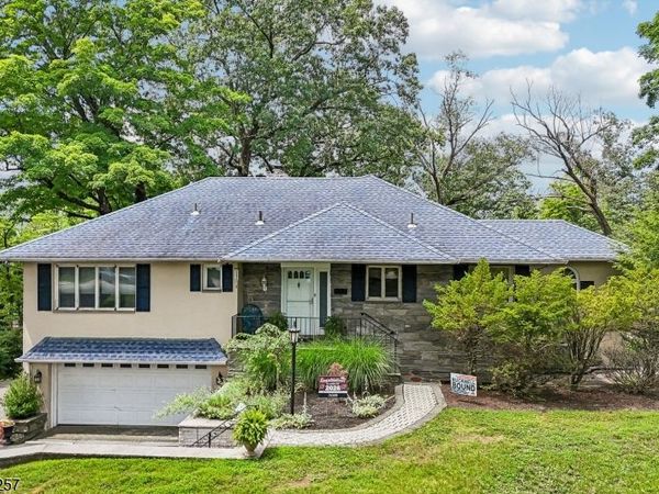695 Berdan Ave, Wayne, NJ 07470