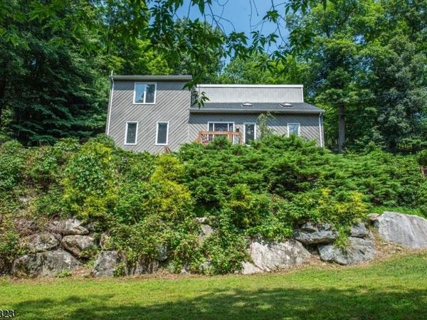 57 Magee Rd, Ringwood, NJ 07456