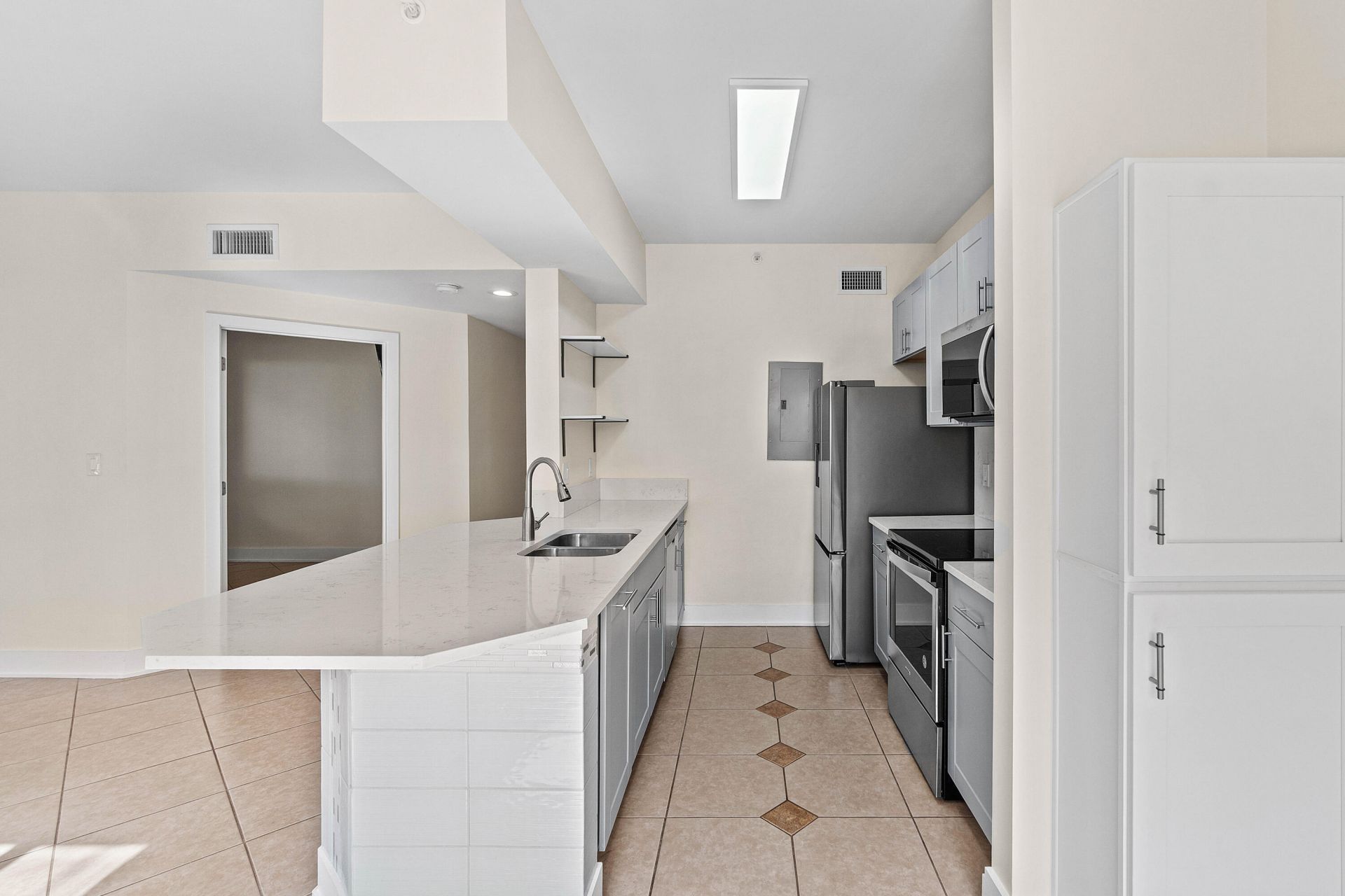 1000 Scotia Drive, Unit 102, Hypoluxo, FL 33462 Photo