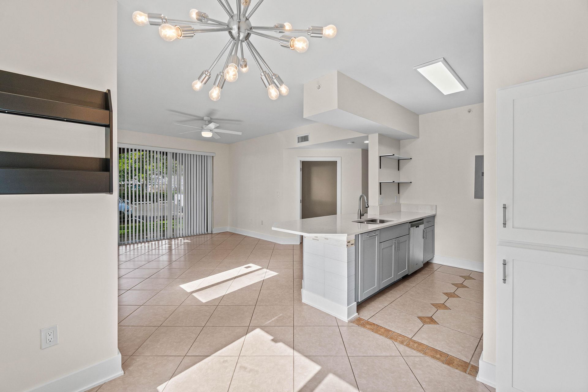 1000 Scotia Drive, Unit 102, Hypoluxo, FL 33462 Photo