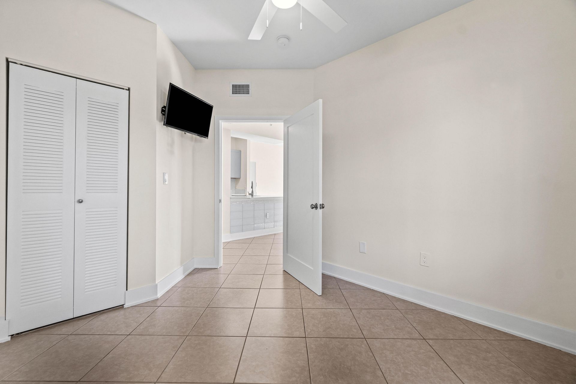 1000 Scotia Drive, Unit 102, Hypoluxo, FL 33462 Photo
