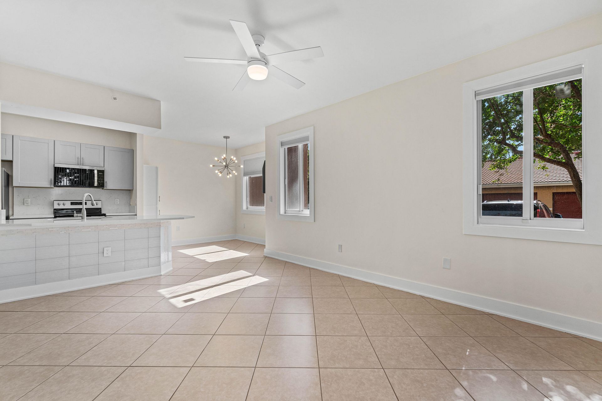 1000 Scotia Drive, Unit 102, Hypoluxo, FL 33462 Photo