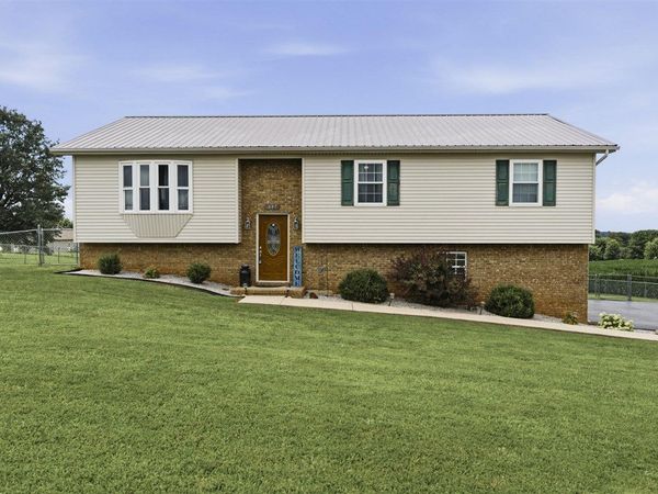 937 Dripping Springs Road , Glasgow, KY 42141