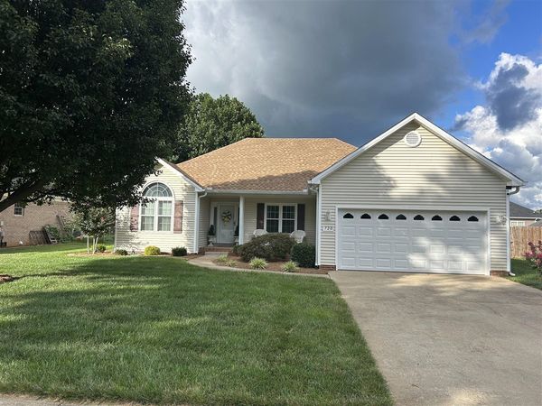 720 Wintercress Lane , Bowling Green, KY 42104